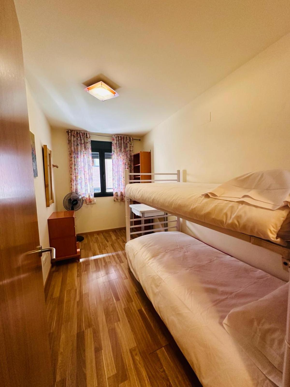 Bonito Apartamento En アインサ エクステリア 写真