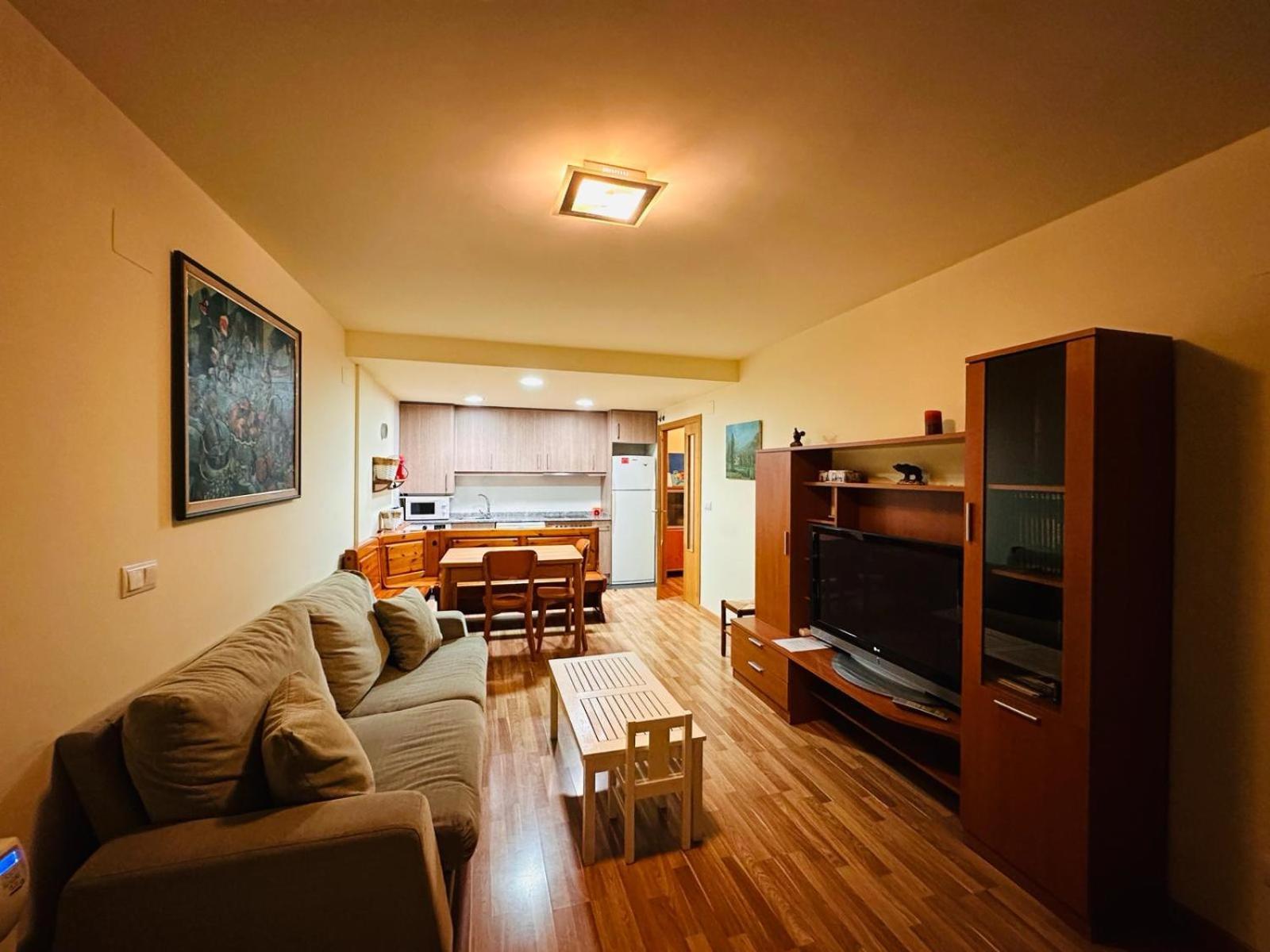Bonito Apartamento En アインサ エクステリア 写真