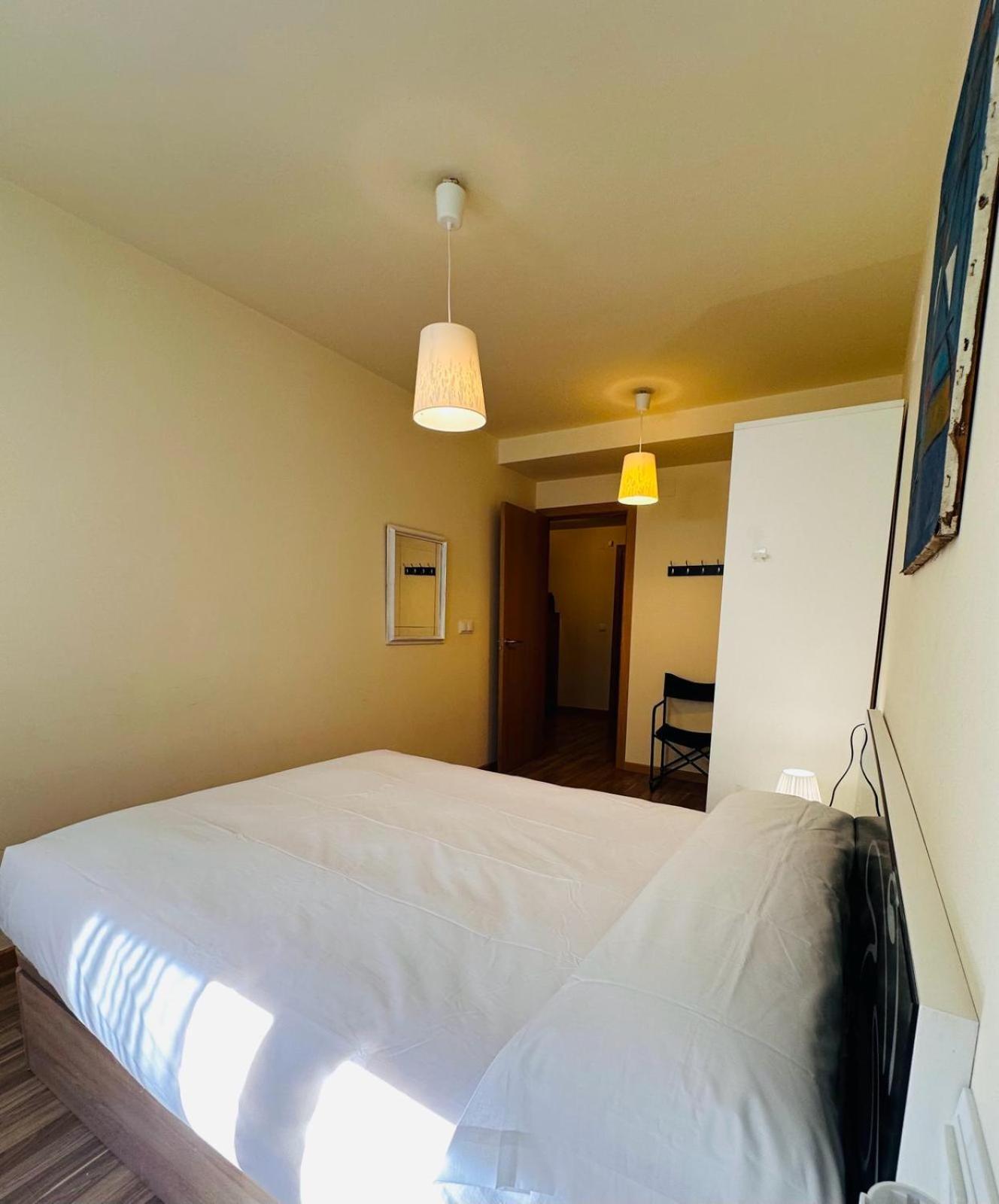 Bonito Apartamento En アインサ エクステリア 写真