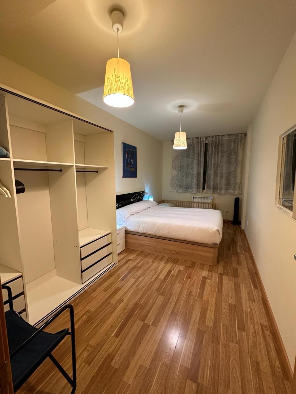Bonito Apartamento En アインサ エクステリア 写真
