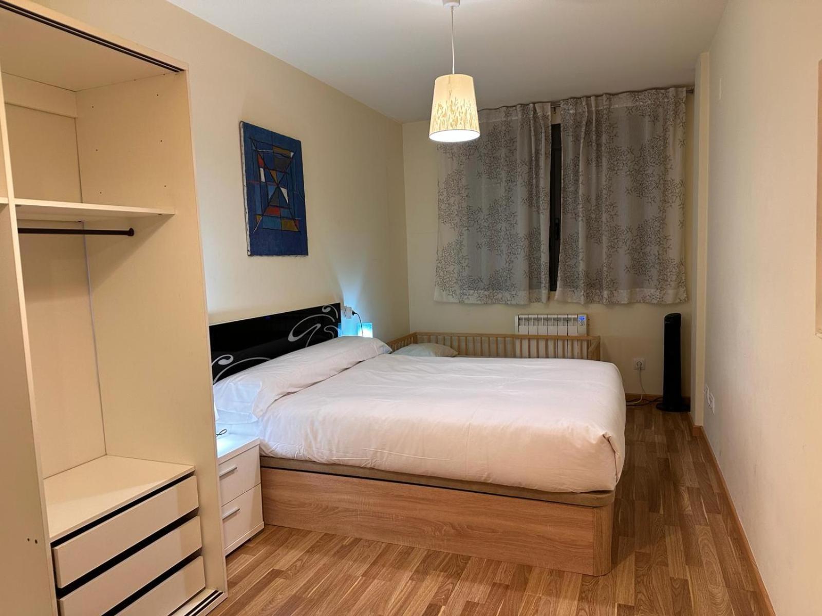 Bonito Apartamento En アインサ エクステリア 写真